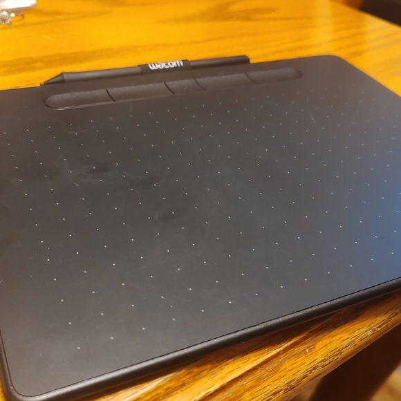 Wacom Intuos Drawing Tablet, Stylus, and Cable - Picture 2 of 6